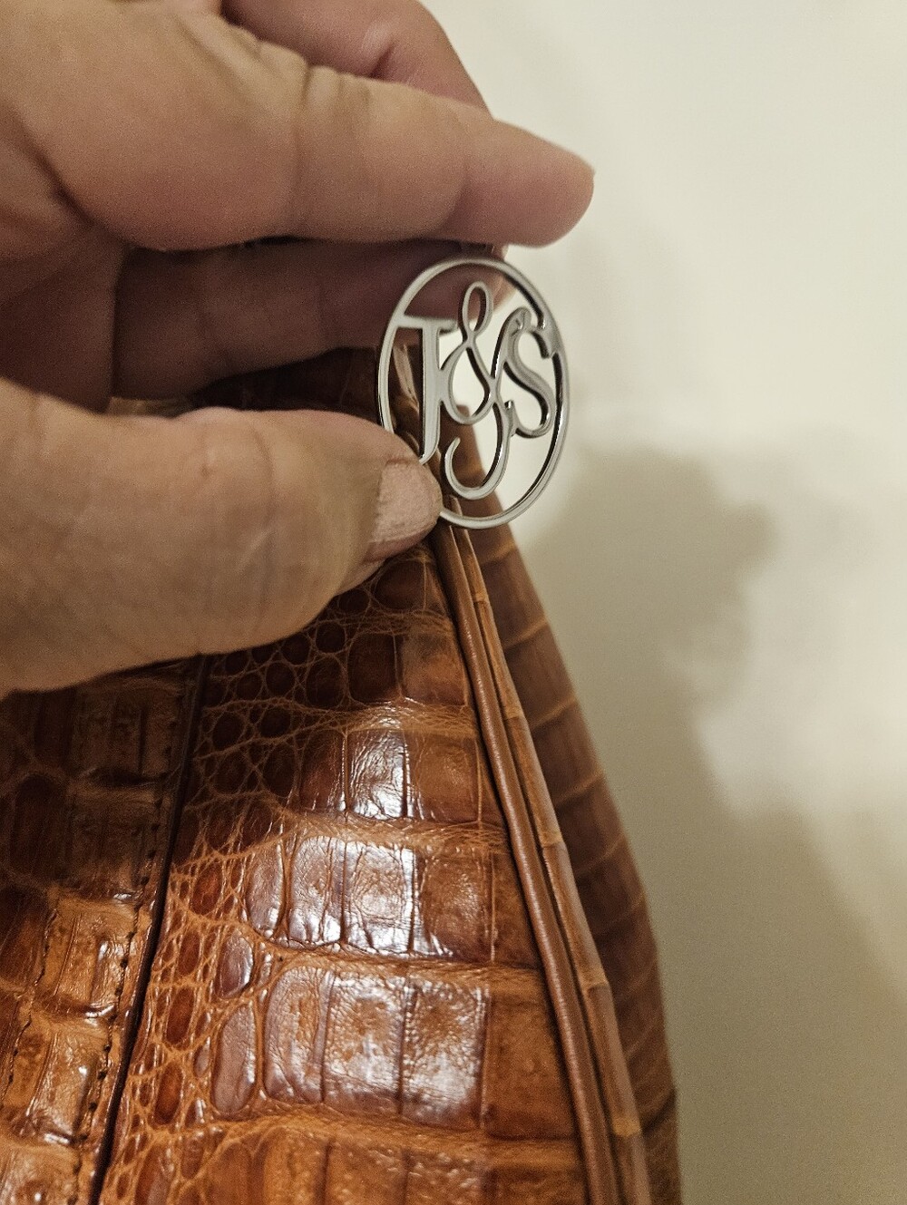J&S HANDBAG - Picture 2 of 9